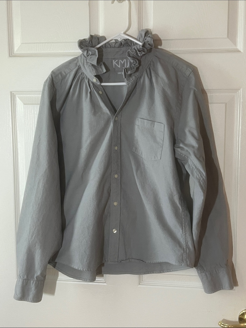 KMJ Quarantina Gray Ruffle-Neck Button-Front Shirt, Sz Large
